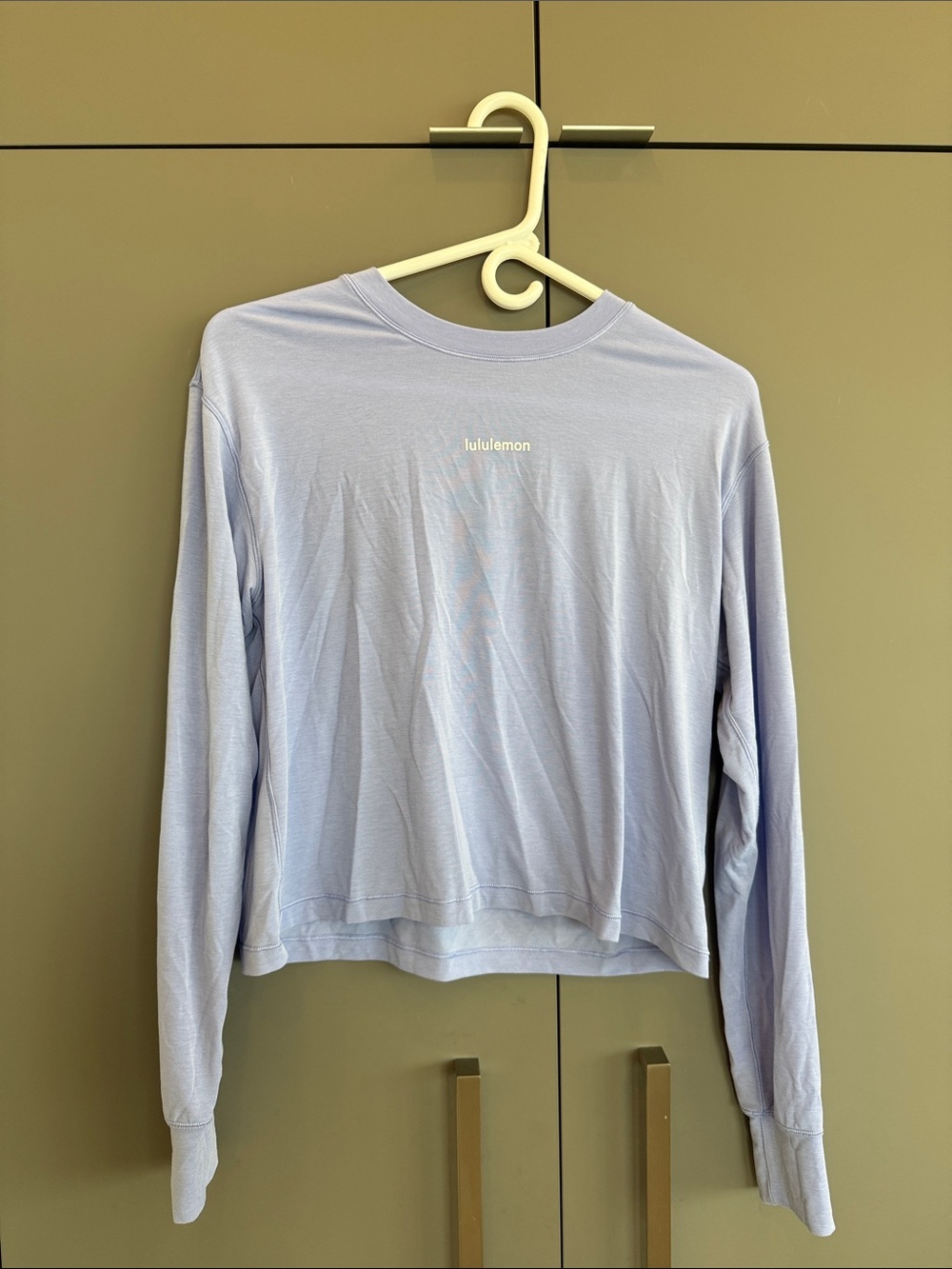 lululemon athletica Men’s Long-Sleeve Crew — Light Lavender